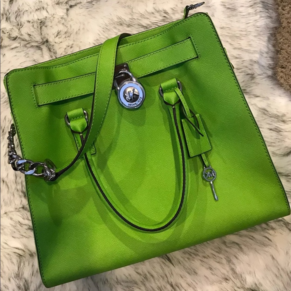♦️SOLD♦️Michael Kors Lime Green Hamilton
